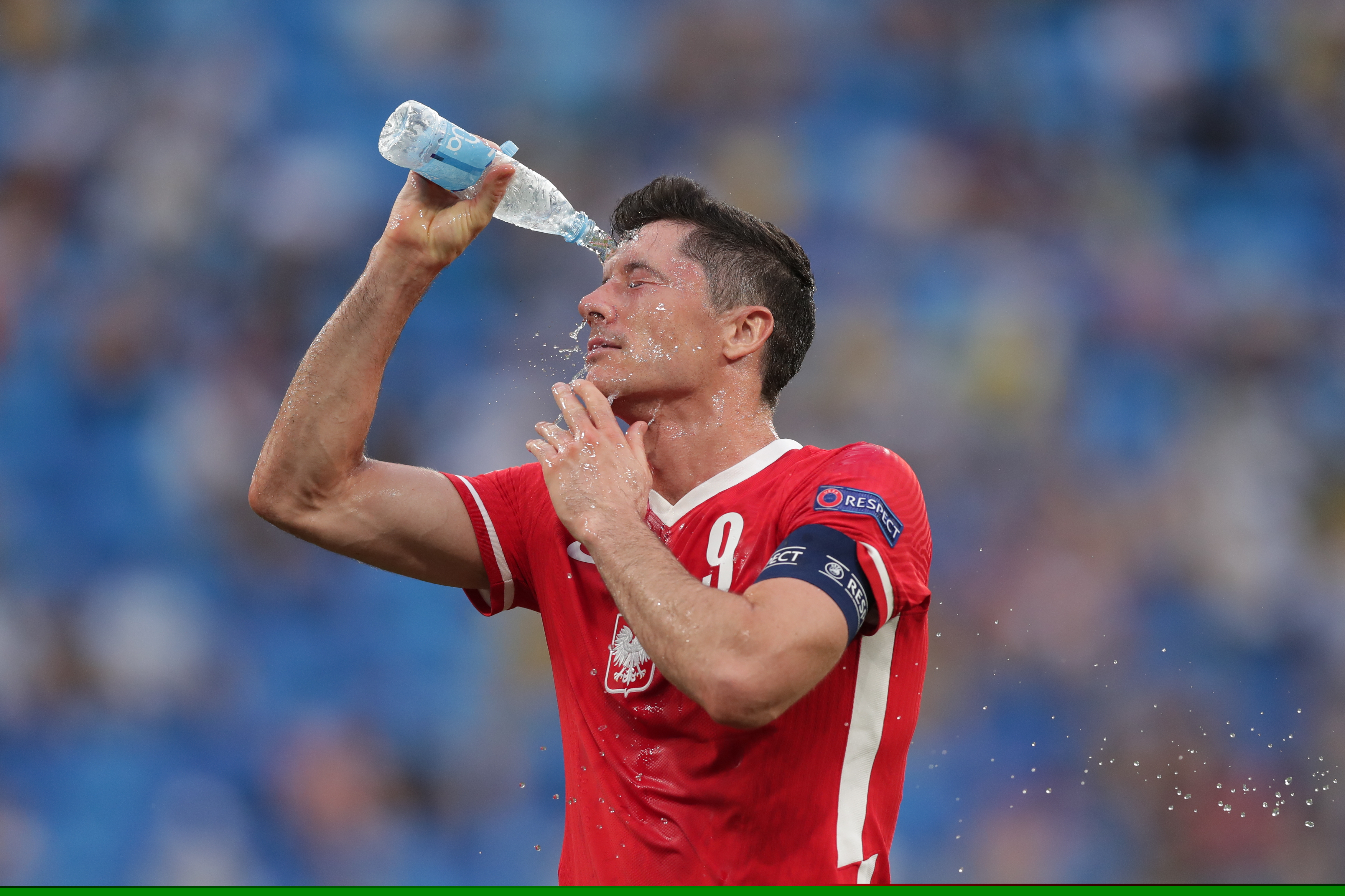 热刺被动防守导致失误