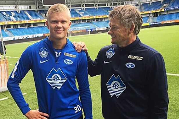 曼晚：瓜迪奥拉今夏在曼城训练中话不多，助教扮演更重要作用