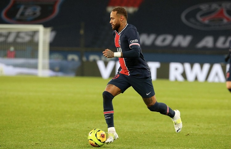 莱奥一剑封喉，AC米兰1-0复仇拉齐奥，登顶意甲积分榜坐山观虎斗